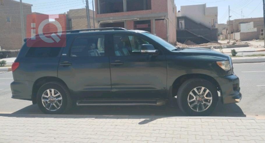 Toyota Sequoia